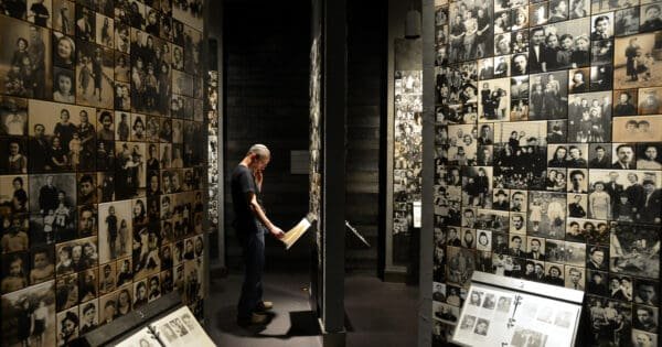 7F5B7E668513A0385833A828806D4Dcb