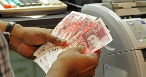 F3Eebe30Ae65D35Dab20826Fd8528443