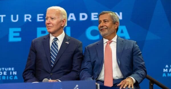 49A3B8F3E94F3A4F438Fd947F699073D