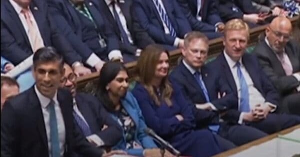 E04F8D4F2Ef51D877591809202311Faf