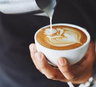 Drinking Coffee May Help You In Weight Loss, Ward Off Diabetes Risk