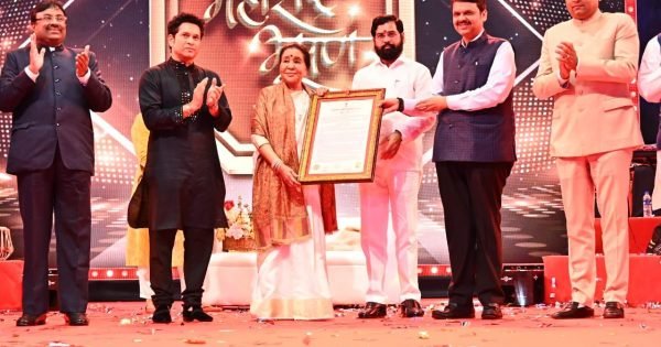Legendary Singer Asha Bhosle Conferred 'Maharashtra Bhushan-2021'