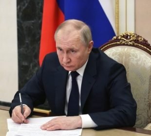 Icc Issues Arrest Warrant For Putin, Russia Says 'Meaningless'