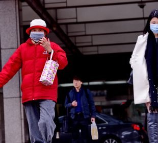 China'S Unprecedented Power Move With Flu Lockdown Plans Leaves Citizens Furious