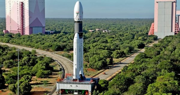 Isro Begins The Countdown For Launch Of Lvm3 Rocket Carrying Oneweb Satellites