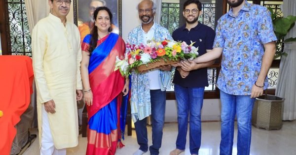 Superstar Rajinikanth'S Visit 'Delights' Thackeray Family