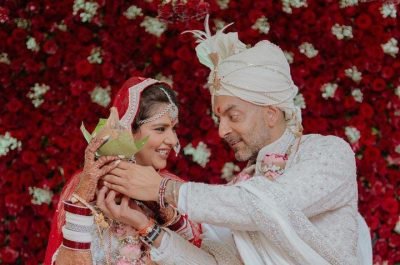 Dalljiet Kaur From 'Bigg Boss 13' Weds Uk-Based Businessman Nikhil Patel