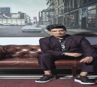 Manish Malhotra Will Absolutely Dazzle As He Presents The Magnificent Grand Finale At Lfw X Fdci.